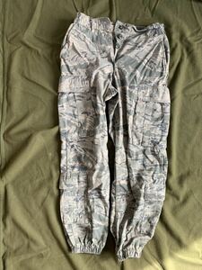 米軍 実物 放出品 DSCP エアフォース ABU パンツ サイズ 6S サバゲー 女子 ワークパンツ ソルジャーメイド 裾 ゴム アウトドア レア T