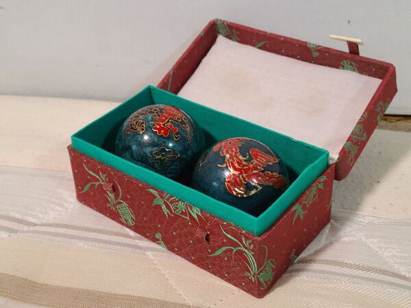 【中古品】中国 鐵球(鉄球) 健康球 箱付き 音あり(値下げ可)