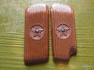 Gun Grips Soviet TT-33 brown bakelite 1947年(A)