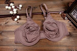***E95**ヨーロツパ*シンプルなスタイル*超やさしい肌ざわりが牛乳のようになめらかおしゃれアップデザインブラジャー