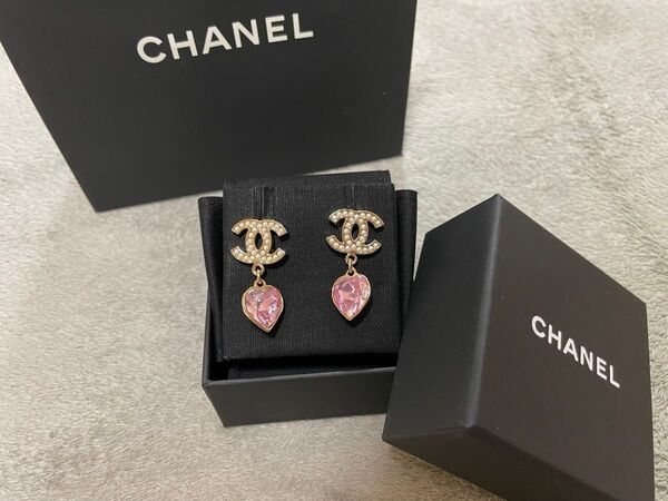 【美品】CHANEL シャネル ピアス ハート