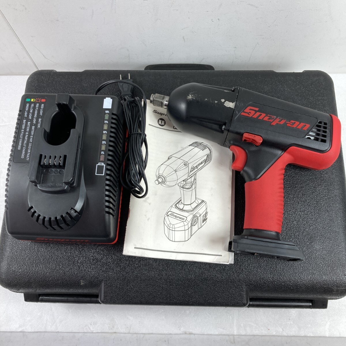 スナップオン snap-on CTS561CL 電動ドライバー　バッテリーは2個、POWERBUILT ドライバービットセット