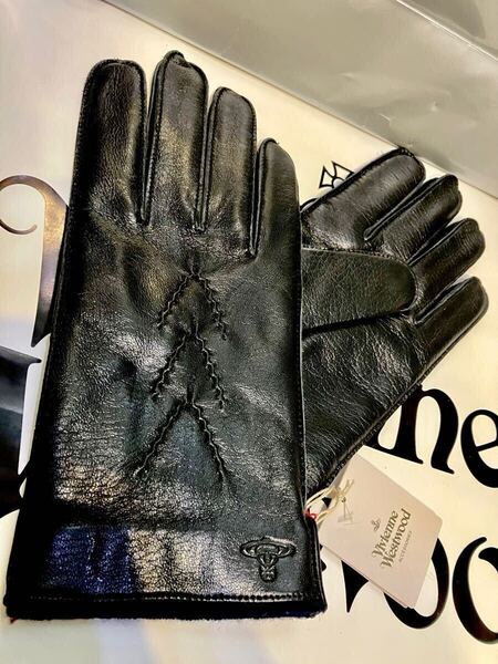 送料込●新品●Vivienne Westwood 羊革手袋 黒 メンズ25cm H 縦26cm ×横11cm 裏地ニット ヴィヴィアンウエストウッド レザー 厚手