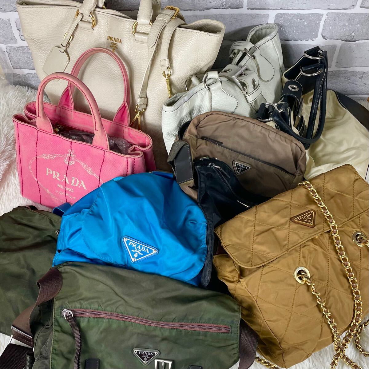 Yahoo!オークション -「prada リュック チェーン」の落札相場 Yahoo!オークション -「prada リュック チェーン」の落札相場