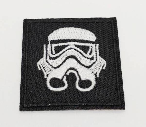 送料無料 スターウォーズ ストーム・トゥルーパー 小 アイロン 刺繍 ワッペン のりつき アップリケ アメリカン雑貨 スマアク