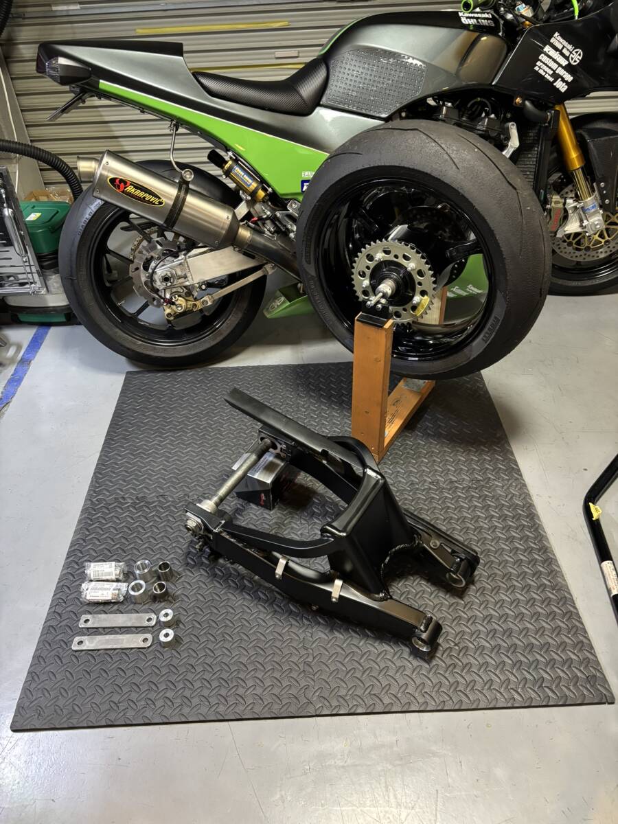 Yahoo!オークション -「gpz900r ホイール 17インチ」の落札相場 Yahoo!オークション -「gpz900r ホイール 17インチ」の落札相場