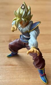 ◇ドラゴンボールZ 超サイヤ人 孫悟空 ヤードラット服 中古 ハイクオリティ キーホルダー フィギュア バンプレスト 現状