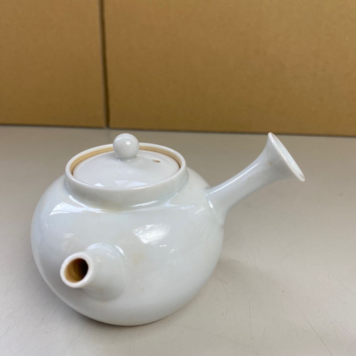 宇】GA071 平安春峰 銀彩鳳凰文 後手急須 煎茶道具 日本の陶磁 宇】GA071 平安春峰 銀彩鳳凰文 後手急須 煎茶道具 日本の陶磁