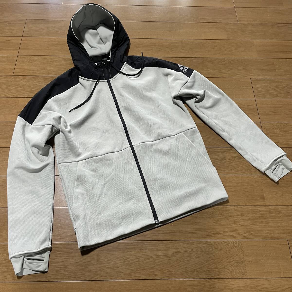 Yahoo!オークション -「climaheat adidas パーカー」の落札相場