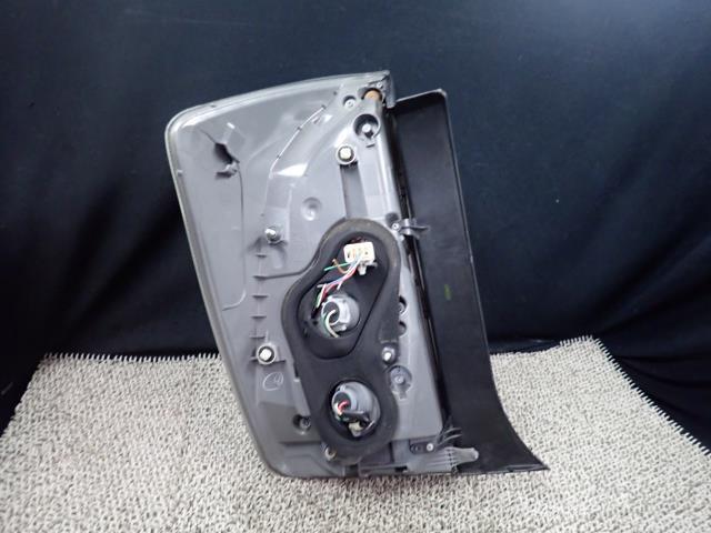 プリウス DAA-ZVW30 右テールランプ 202 81550-47170 プリウス DAA-ZVW30 右テールランプ 202 81550-47170