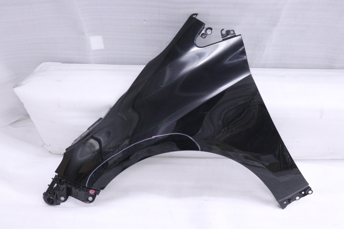 43-1028★値下 NRE210 カローラ カローラツーリング HV 左フェンダー★53802-12B20 ブラックラメ 補修用★トヨタ 純正 (QT)