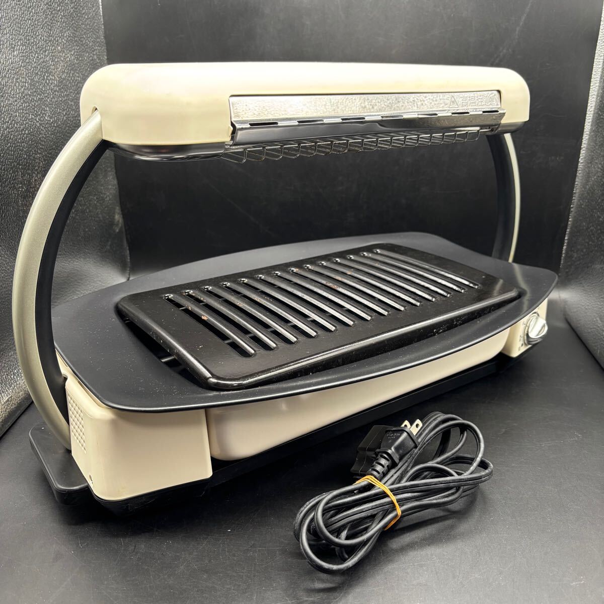 中古(C)] Aladdin グラファイト グリラー グリルプレート アラジンホワイト AEG-G13A(W) ホワイト [可] – Rentio  Outlet