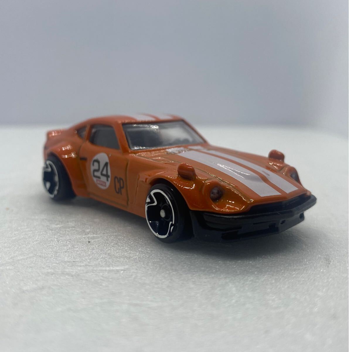 Amazon | ホットウィール(Hot Wheels) ポップカルチャー ROADKILL ROTSUN - カスタム '71 ダットサン 240Z(