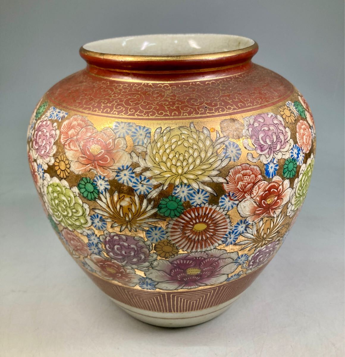 ◇九谷焼 九谷春洋 色絵金彩花詰文花瓶 花器 約22cm 花入 金彩