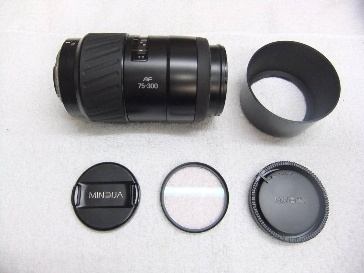 【中古品】 ミノルタ 望遠レンズ AF LENS 75-300 専用ケース付き Yahoo!オークション -「ミノルタ af75-300」の落札相場・落札価格