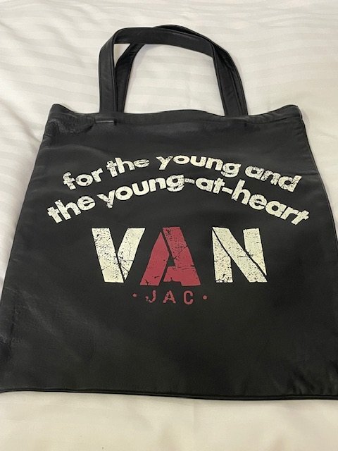 Yahoo!オークション -「van jac トートバッグ」の落札相場・落札価格 Yahoo!オークション -「van jac トートバッグ」の落札相場・落札価格