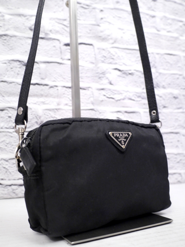 Yahoo!オークション -「prada プラダ レザー カメラバッグ Yahoo!オークション -「prada プラダ レザー カメラバッグ