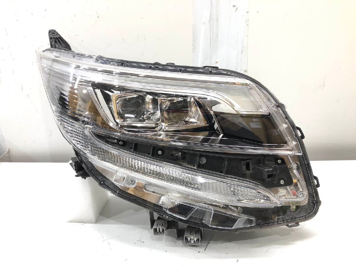 トヨタ★ノア★AZR60G★右ヘッドライト、右ヘッドランプ（ユニット）★中古★良品★送料込み