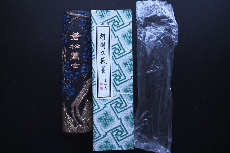 書道具　中国古墨　殿試策墨　松煙　未使用　36g 書道具中国古墨殿試策墨松煙未使用36g