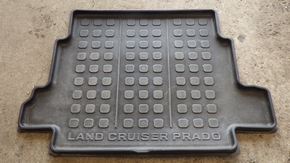 店頭引き取り限定となります。ランドクルーザー プラド１５０ 純正オプション リア