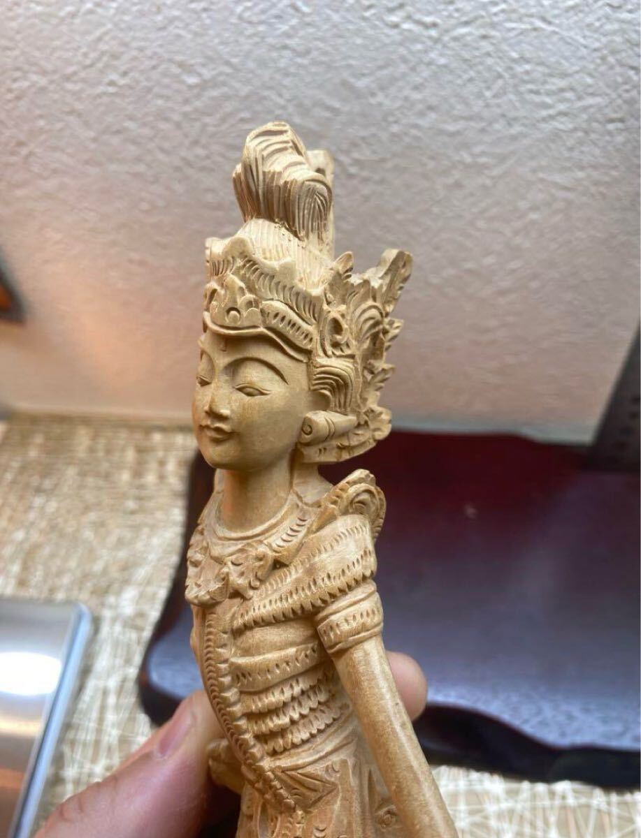 総白檀？ インドネシア 仏像 木彫り 精密 - メルカリ