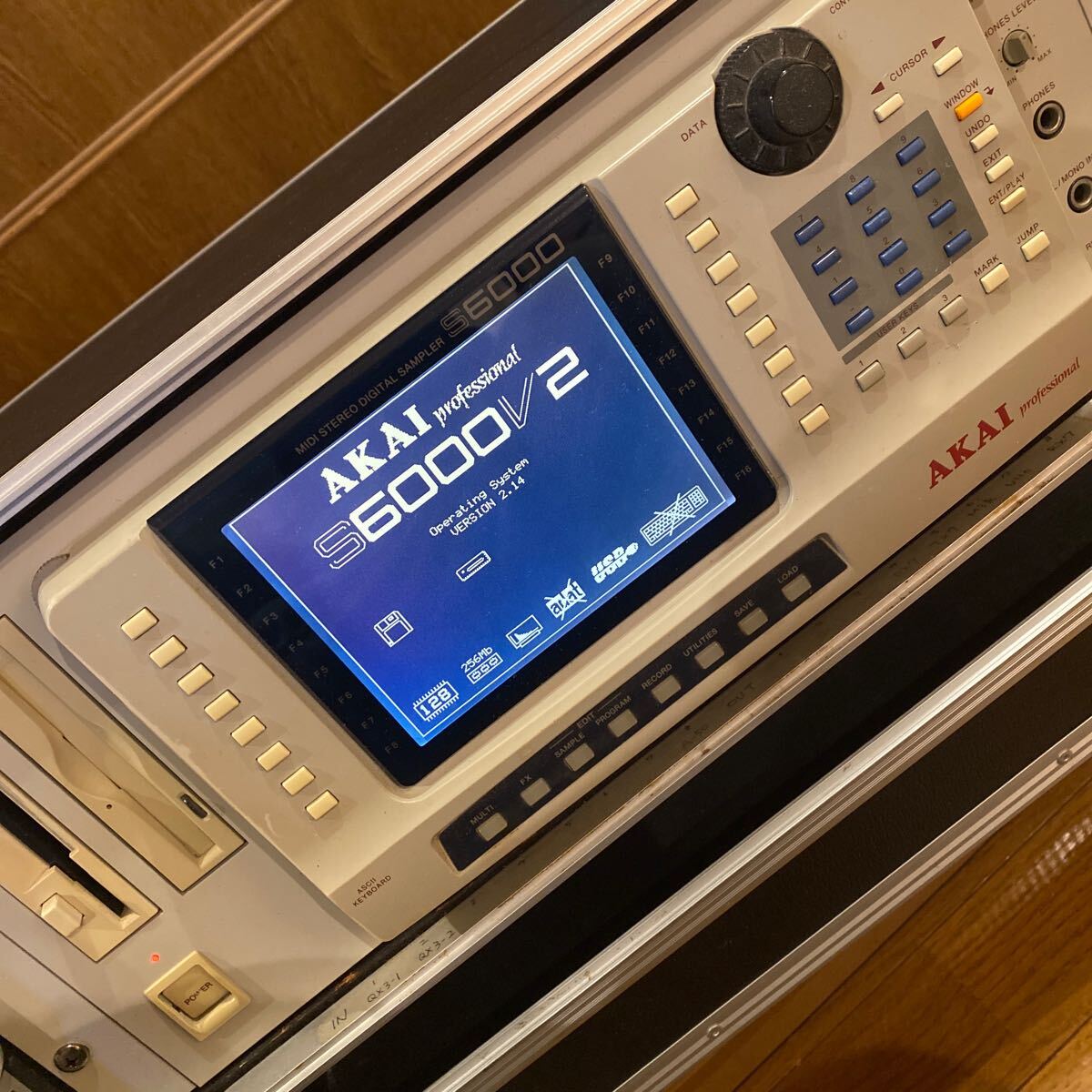 Yahoo!オークション -「akai s6000」の落札相場・落札価格 Yahoo!オークション -「akai s6000」の落札相場・落札価格