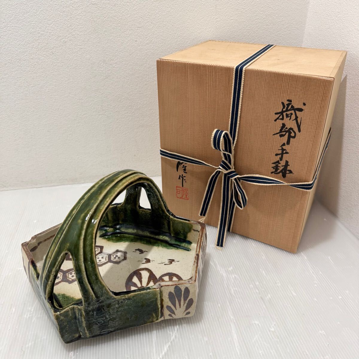 Yahoo!オークション -「織部 菓子鉢」(美濃) (日本の陶磁)の落札 Yahoo!オークション -「織部 菓子鉢」(美濃) (日本の陶磁)の落札