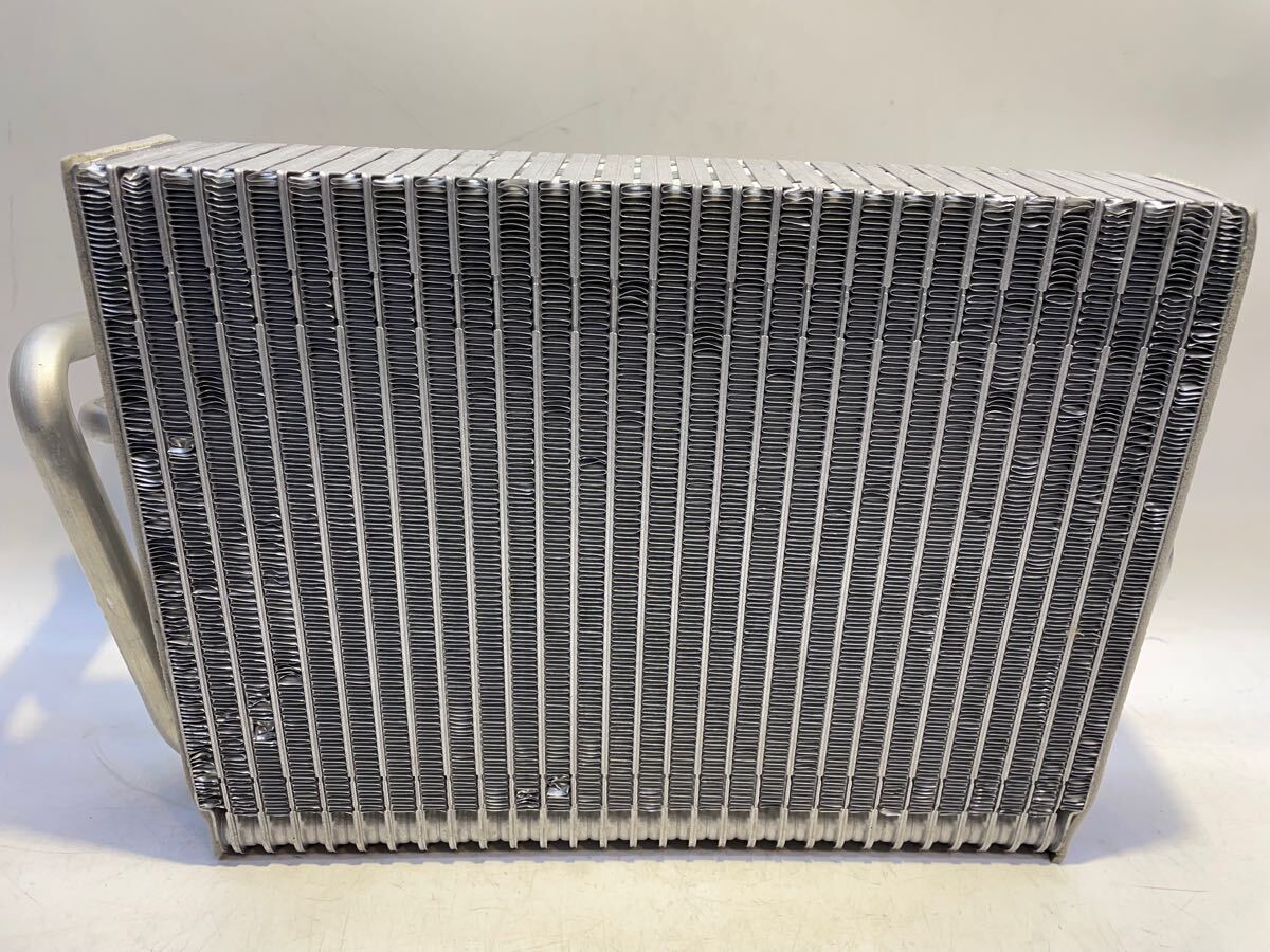 ベンツ　W210 Eクラス エアコン エバポレーター　2108300958 左ハ