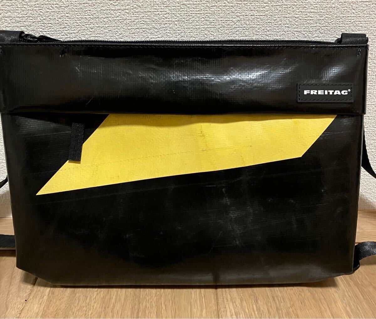 Yahoo!オークション -「freitag lou」(男女兼用バッグ) の落札 Yahoo!オークション -「freitag lou」(男女兼用バッグ) の落札