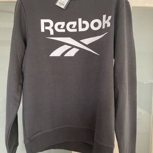 未使用品 正規品保証 タグ付きリーボック Reebok 黒 白いビッグロゴ スウェット トレーナー JASPO Mサイズ スリム体形向け パイル地 綿80%