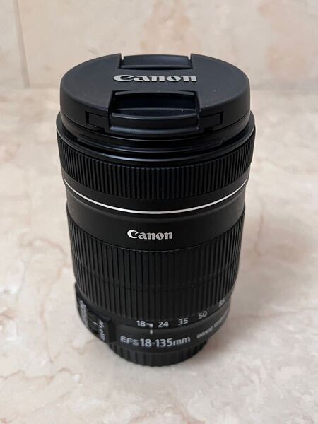 送料無料!新品未使用 Canon 標準ズームレンズ EF-S18-135mm F3.5-5.6 IS APS-C対応