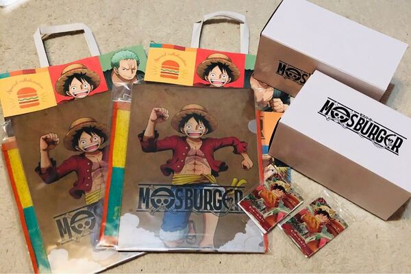 モスバーガー ワンピース福袋2025 グッズのみ 新品未開封 ONEPIECE ONEPIECEグッズ 5点を2セット紙袋の計12点セットです ★
