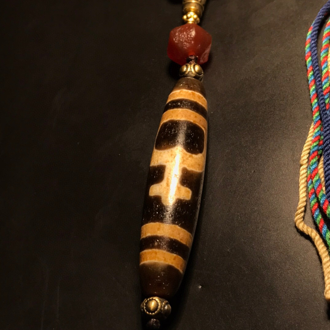 中国古美術・稀少品・極品紫羅蘭翠玉朝珠・刺繍箱付き・時代物・極細工・置物・古賞物 中国古美術・稀少品・極品紫羅蘭翠玉朝珠・刺繍箱付き・時代物