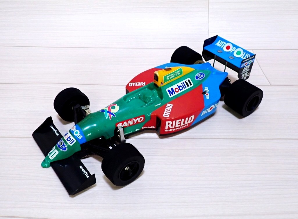 絶版 新品未開封 タミヤF102 カーボンシャーシ 激レア