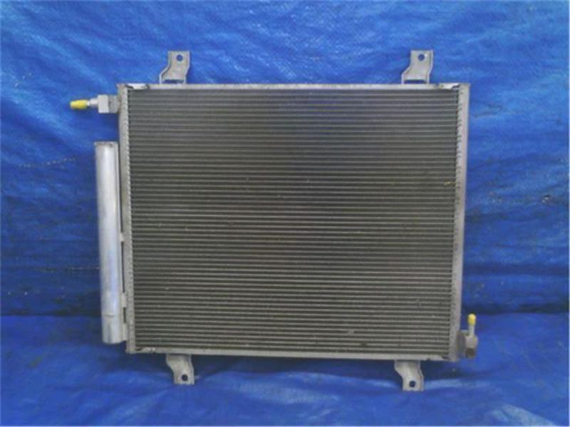 日産 純正 クリッパー 《 DR17V 》 コンデンサー 27650-4A00L P42400-24020416 日産 純正 クリッパー 《 DR17V 》 コンデンサー 27650-4A00L P42400-24020416