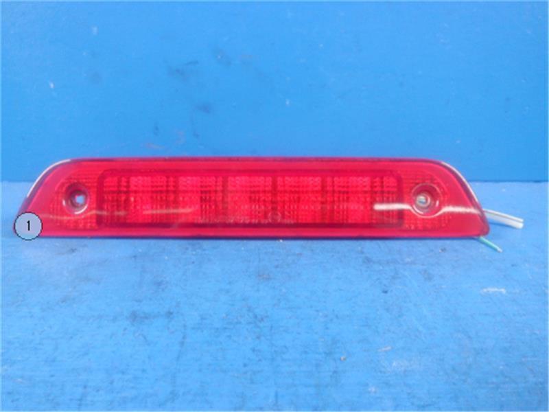 トヨタ 純正 シエンタ 《 NCP81G 》 ハイマウントストップランプ P80200-24016662
