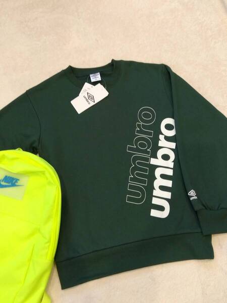 160 新品 アンブロ umbro 暖か裏起毛 トレーナー グリーン