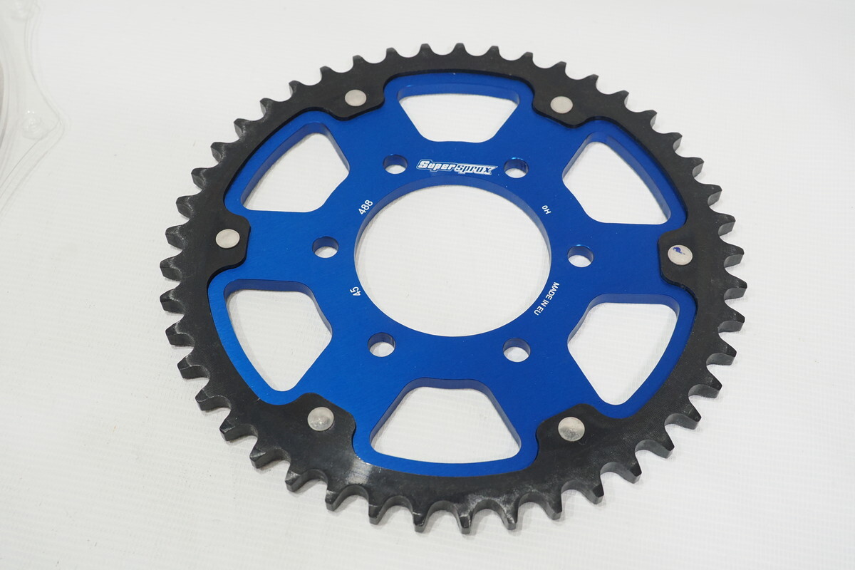 新品 イギリス Super sprox 製 リアスプロケット RST-488 530-45丁 ZX12R ZRX1200 ZX9R ZXR750 等に/ XAM A6402-45 / RK108-45 互換 新品 イギリス Super sprox 製 リアスプロケット RST-488 530-45丁 ZX12R ZRX1200 ZX9R ZXR750 等に/ XAM A6402-45 / RK108-45 互換