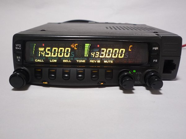 ケンウッド製 TM-733 145/433Mhz (10/10 w) 動作品 ケンウッド製 TM-733 145/433Mhz (10/10 w) 動作品