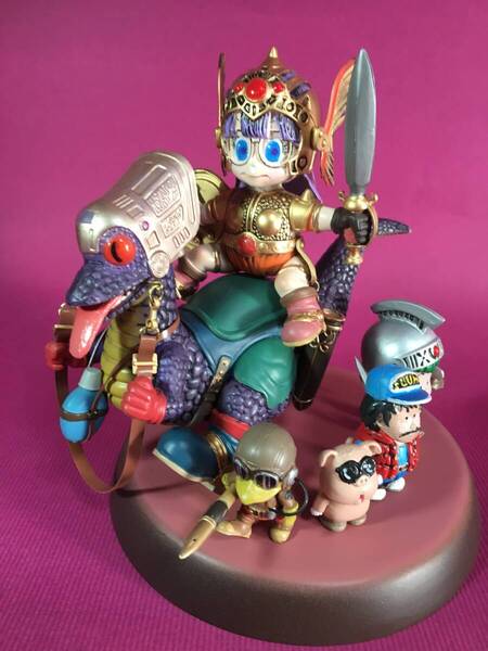 Dr.スランプ アラレちゃん ファンタジードラゴン金色兜 バンダイプラモデル+千兵ブータレブー 組立塗装品