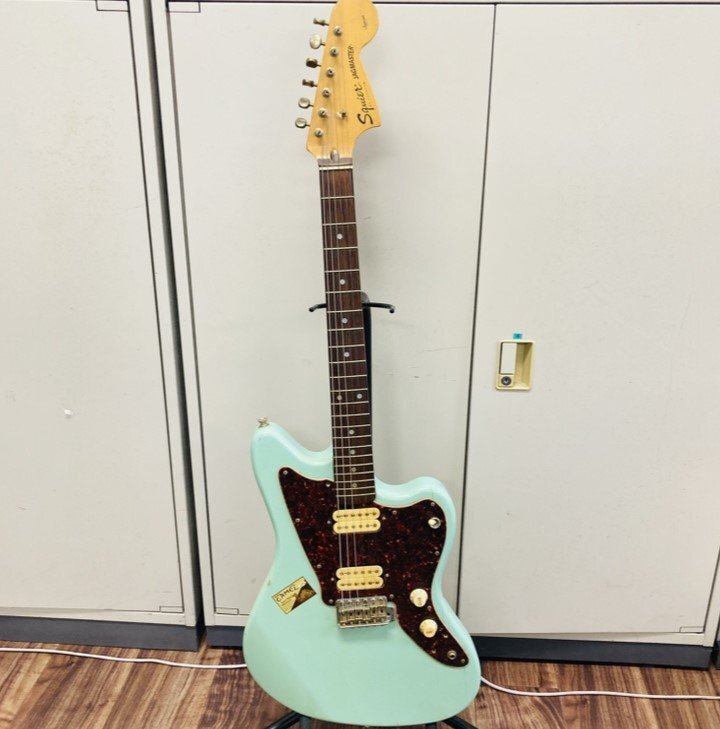 Yahoo!オークション -「squier jagmaster」(フェンダー) (本体 Yahoo!オークション -「squier jagmaster」(フェンダー) (本体