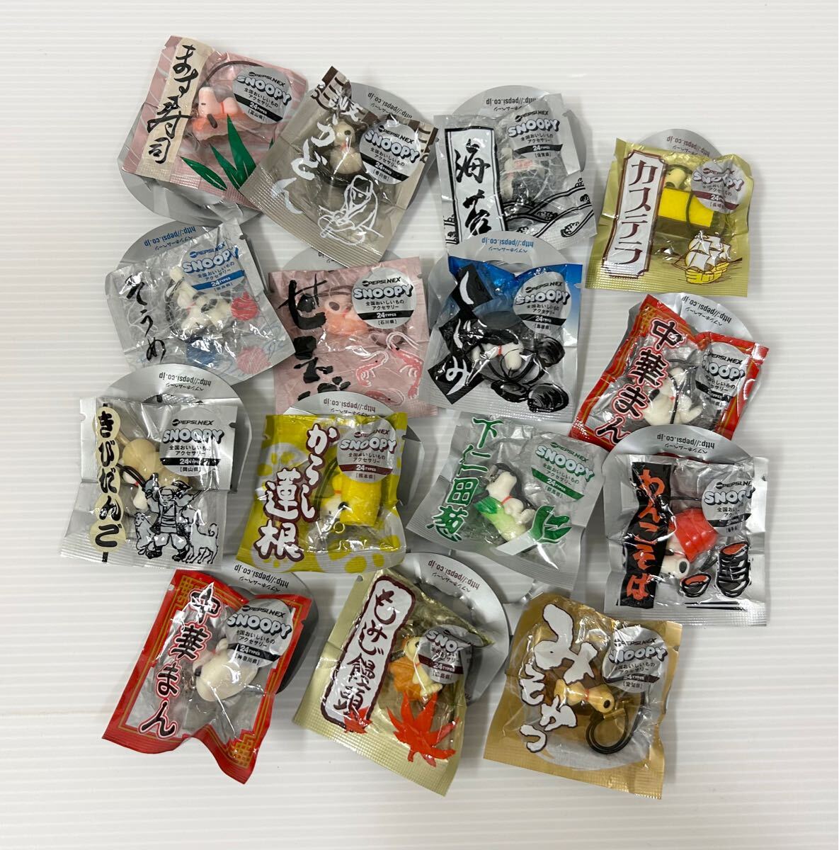 スヌーピー 全国おいしいものアクセサリー ☆明太子☆ - メルカリ