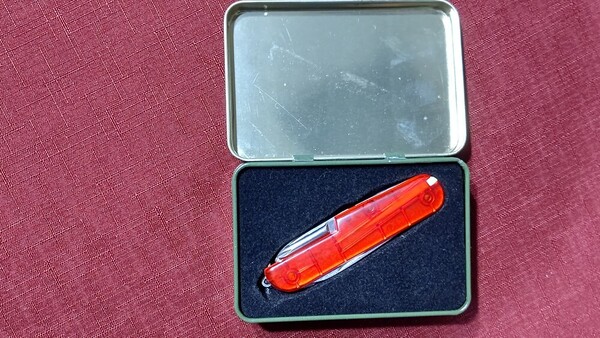 1216-6 USA ARMY TOOL 缶ケース入り マルチツール(缶サイズ11×7.4×2.8マルチツール9.5㎝)