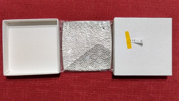 1219-2 伝統工芸品 富山県高岡市 炭谷三郎商店 錫製 pewter 香皿 吉祥文 7.3×7.3㎝ 青海波 箱入り
