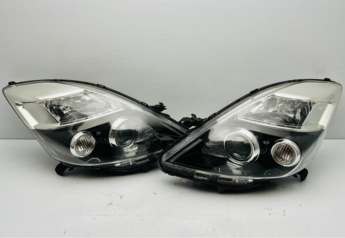 ZGM10 ANM10 トヨタ アイシス 純正 ヘッドライト HID 左右セット