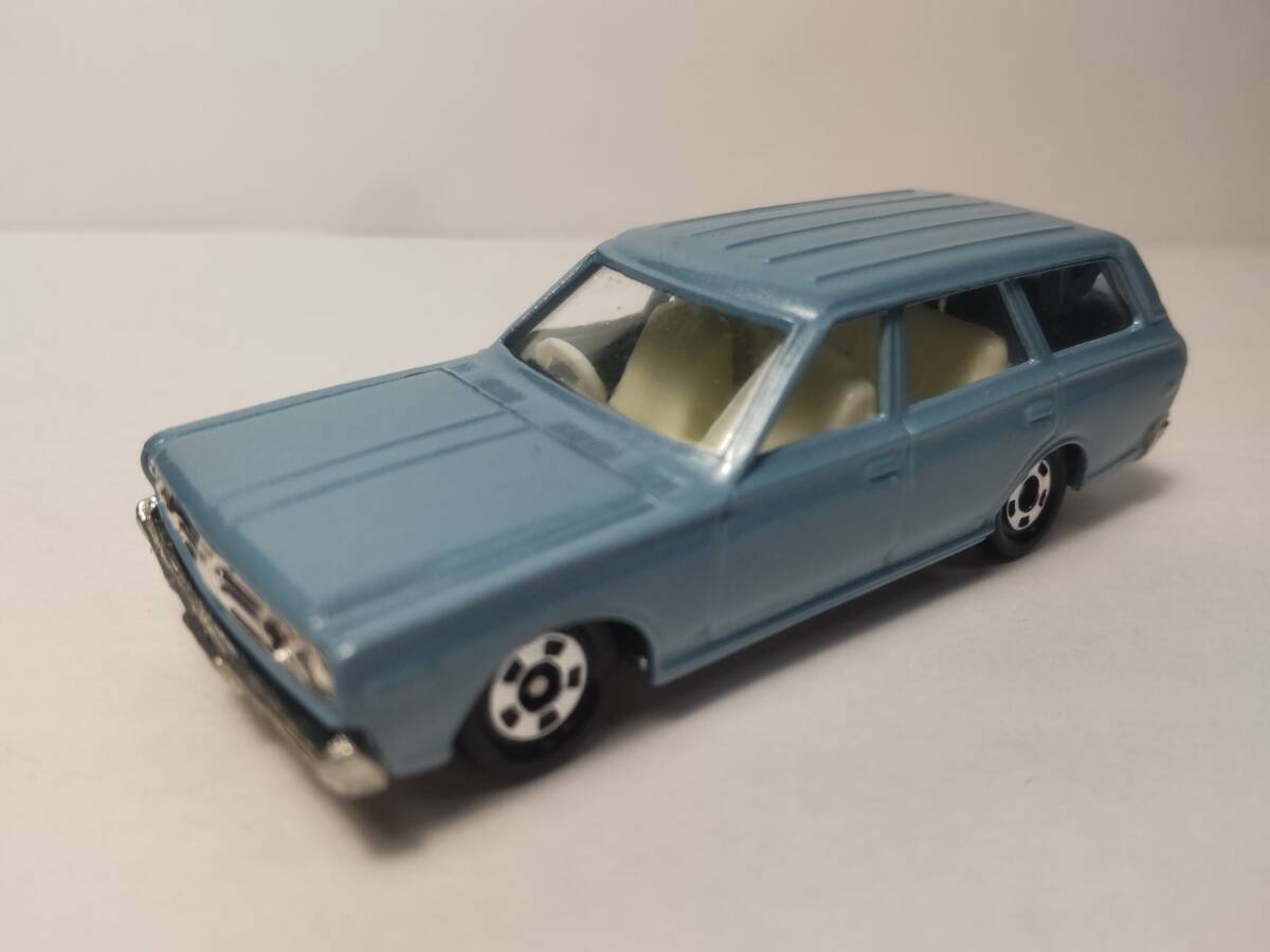 トミカ セドリックワゴン 高島屋 ミニカー