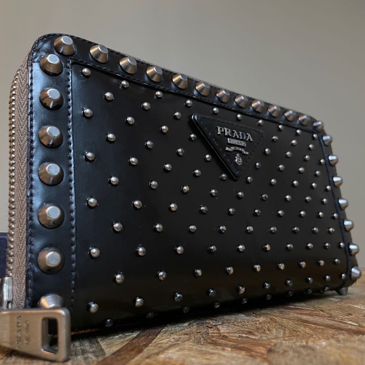 Yahoo!オークション -「prada スタッズ 財布」(プラダ) (ふ)の Yahoo!オークション -「prada スタッズ 財布」(プラダ) (ふ)の