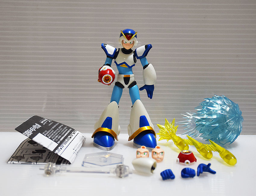 Amazon.com: Bandai Mega Man X Full Armor - D-Arts : Arts