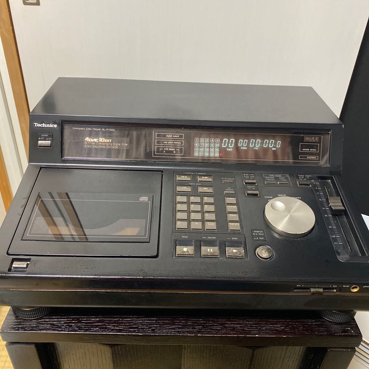 動作品 Technics SL-P1300 テクニクス CDデッキ