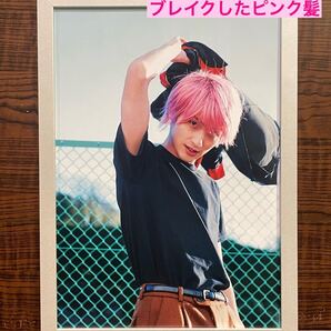 額装品★横浜流星②②ブレイクしたピンク髪★【正体】が大ヒット中の流星くん★当時印刷物★A4サイズ額入り★着飾る恋には理由があって★